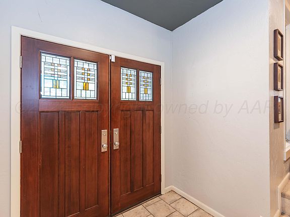 5th image of 2612 Henning St