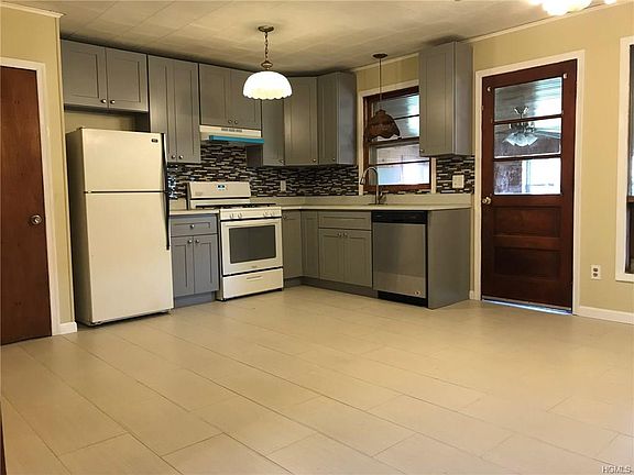 2nd image of 225 Bedell Dr