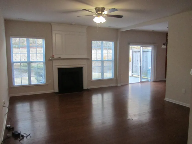 1317 Corwith Dr — Photo 4