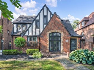 2717 Derbyshire Rd, Cleveland Heights, OH 44106