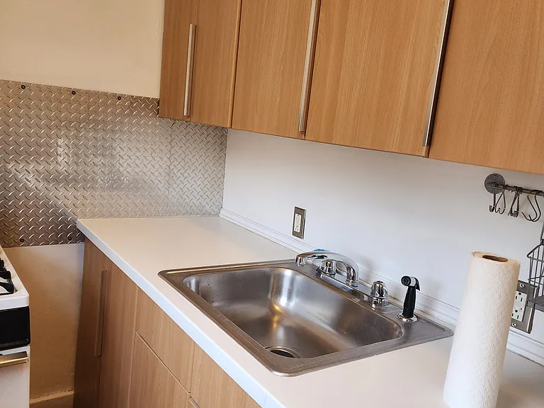 1615 W Canfield St #207 — Photo 10