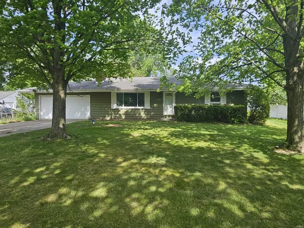 52366 Hollyhock Rd, South Bend, IN 46637