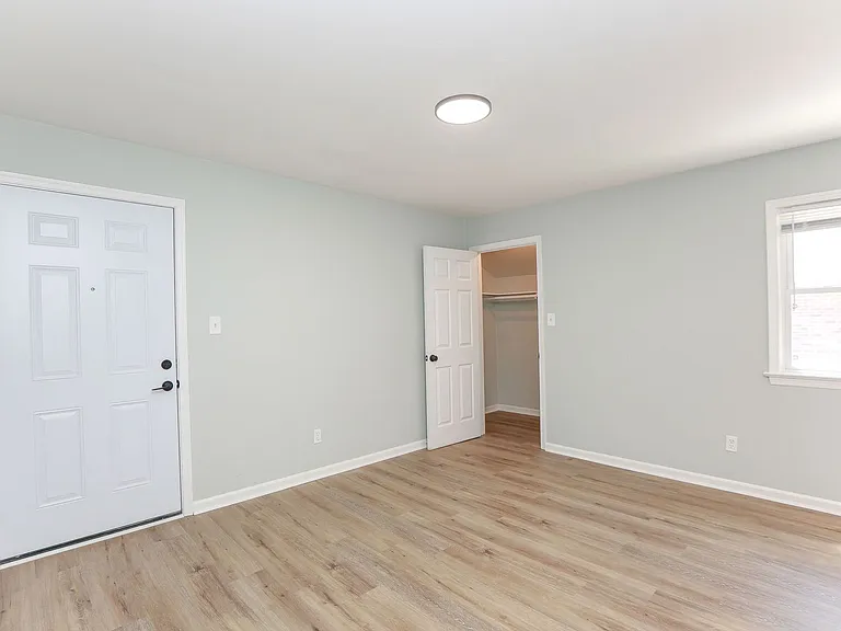 2707 Azalea Garden Rd — Photo 2