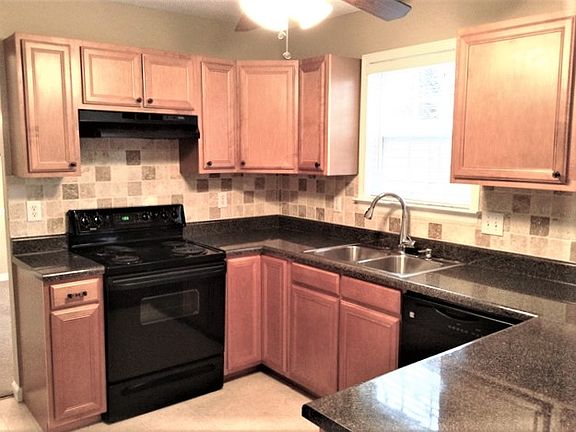 5th image of 205 Boggart Ct