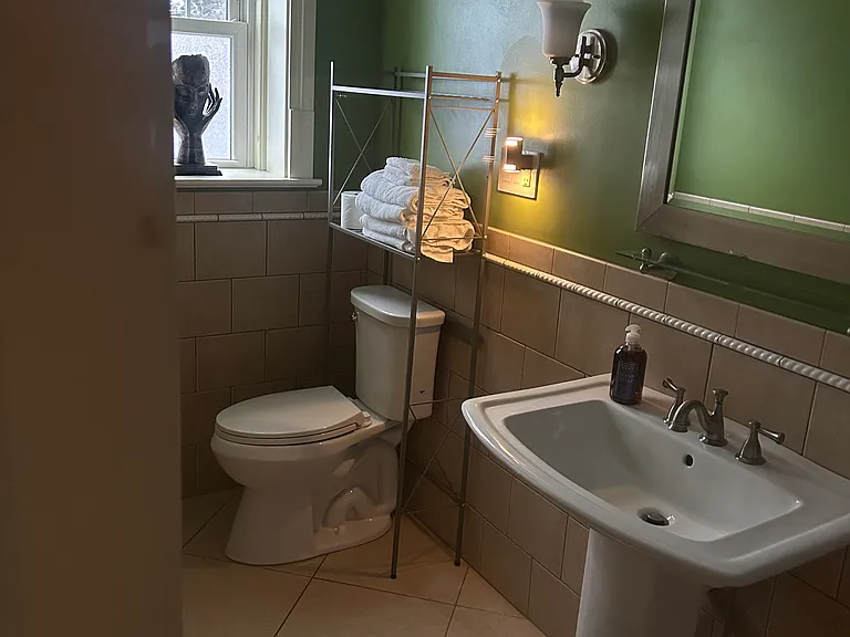 600 Clay Ave #4 — Photo 9