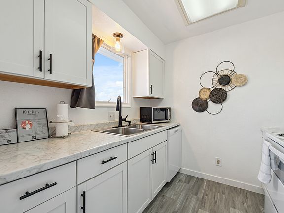 4th image of 2806 Telequana Dr APT 3