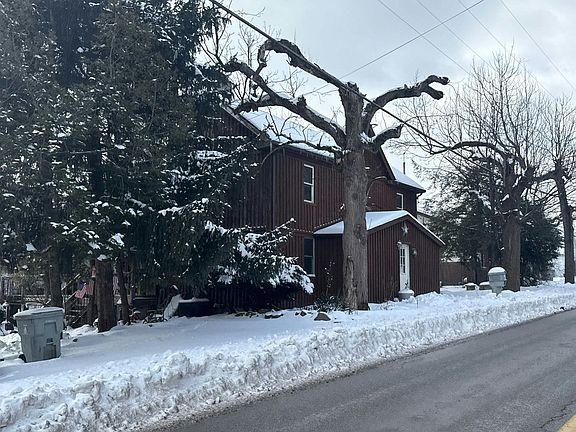 3rd image of 496 Venetia Rd