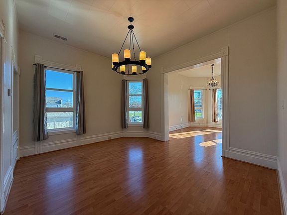 5th image of 2027 Lincoln Ave APT A