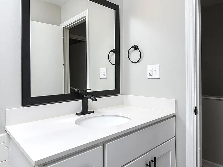 River Oaks Townhomes at Fox Chapel — Photo 12