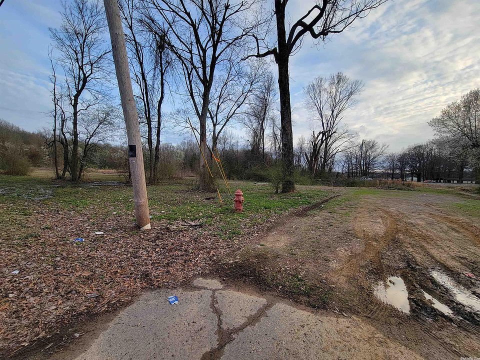 2nd image of 1511 Nina St