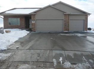 4308 29th Avenue Pl, Kearney, NE 68845