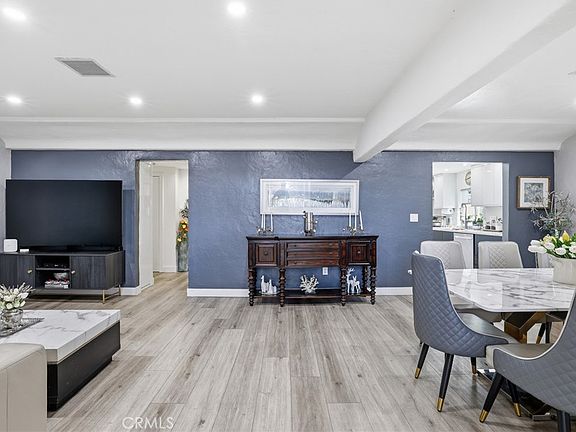 4th image of 10418 Samoa Ave