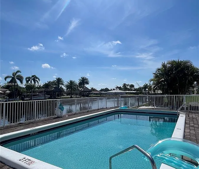 840 Pine Dr #103 — Photo 27