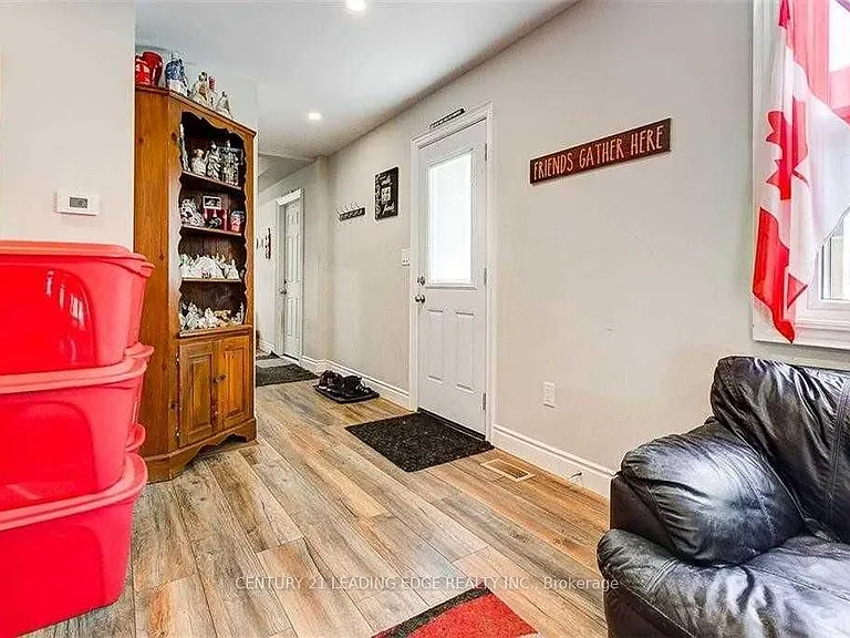382 Cannon St E #B — Photo 11