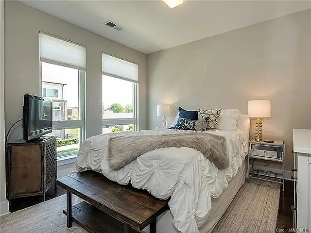 2830 Youngblood St — Photo 15