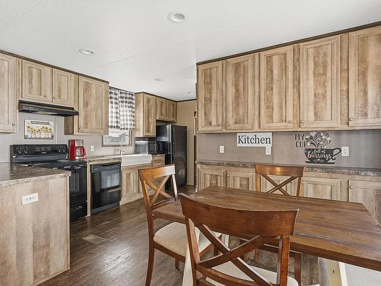 402 Arnold Blvd #438 — Photo 9