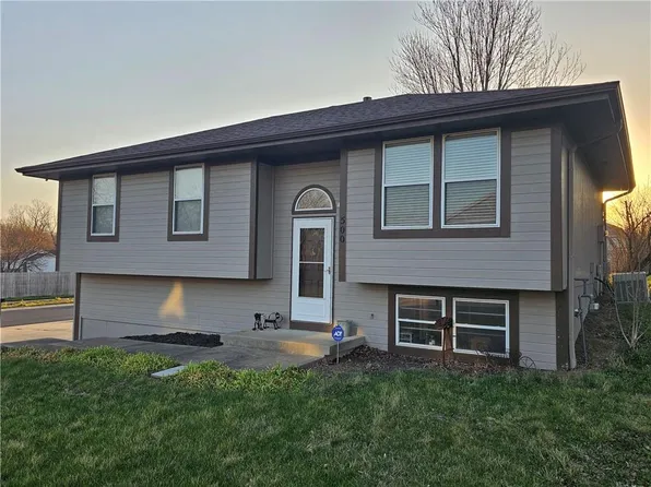 500 N Saville Ct, Independence, MO 64050