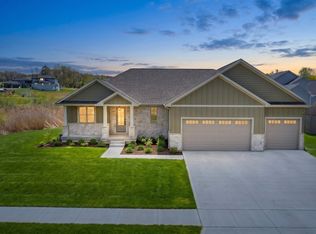 4609 Terra View Trl, De Pere, WI 54115