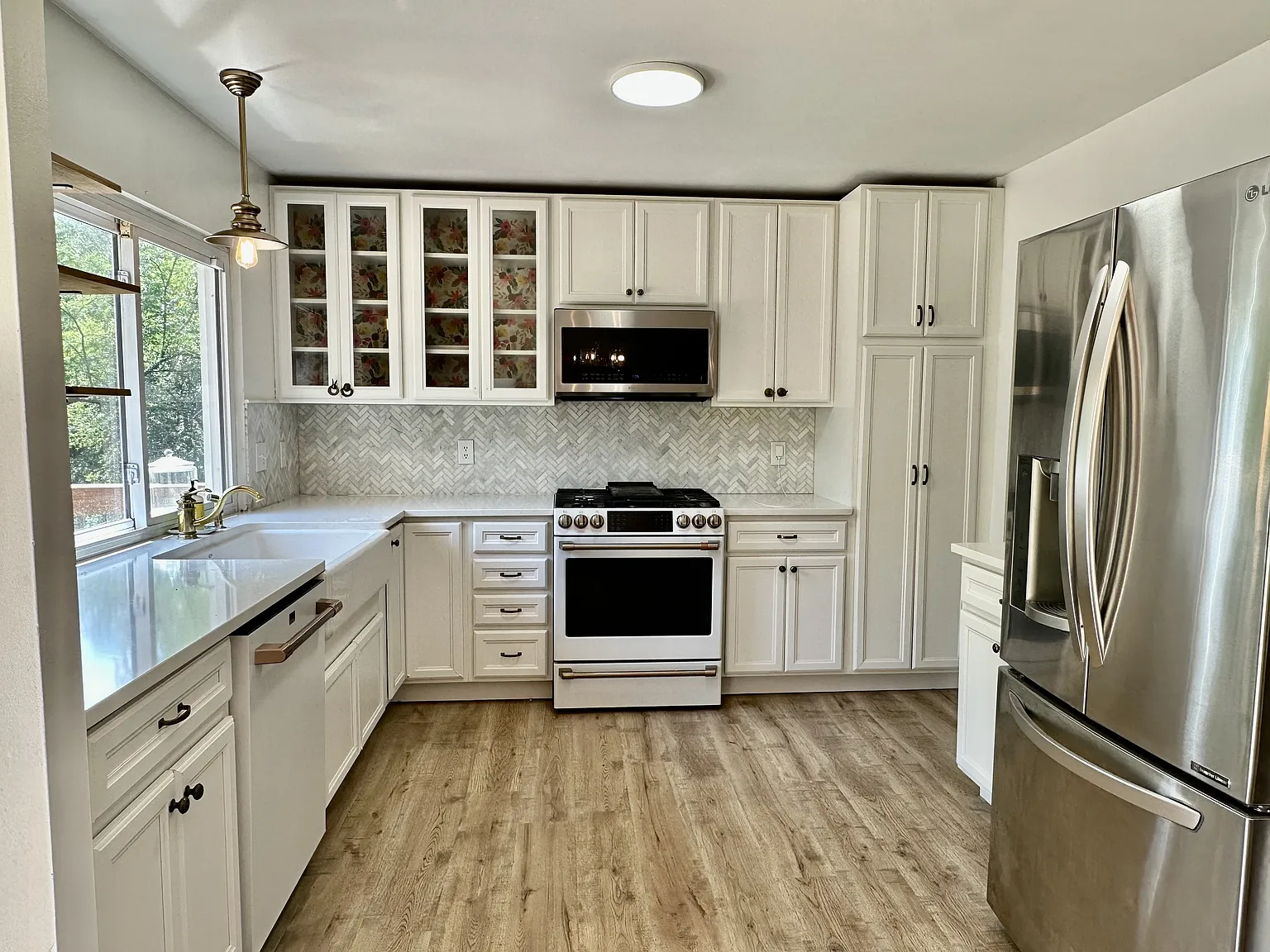 4 bed, 1495 sqft, $5,750 — Photo 1