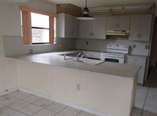 15562 Ravenswicke Mnr, Davie, FL 33331