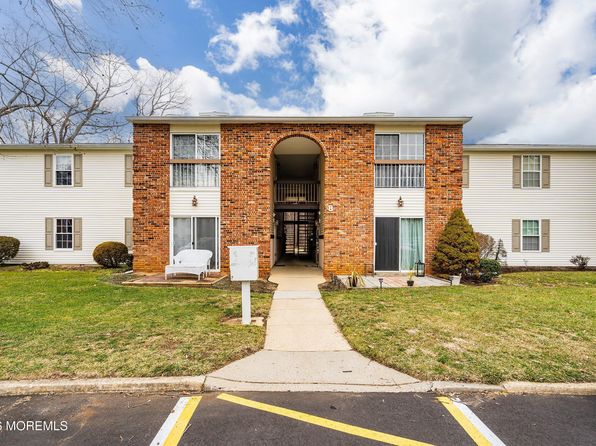 8-2 Seattle Court, Freehold, NJ 07728