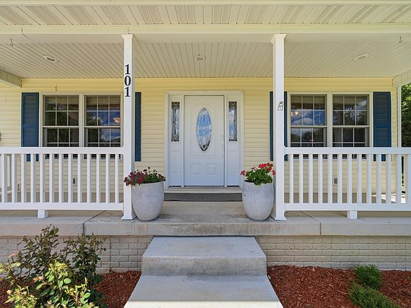 4th image of 101 Tulip Dr