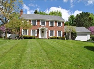 10 Mile Post Ln, Pittsford, NY 14534