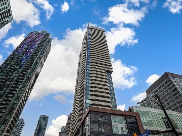 4065 Confederation Pkwy #2406, Mississauga, ON L5B 0L4