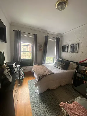 Rented by Urban Real Estate Property Group Inc | media 3