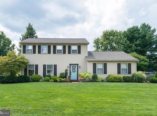 404 Wynwood Dr, Willow Street, PA 17584