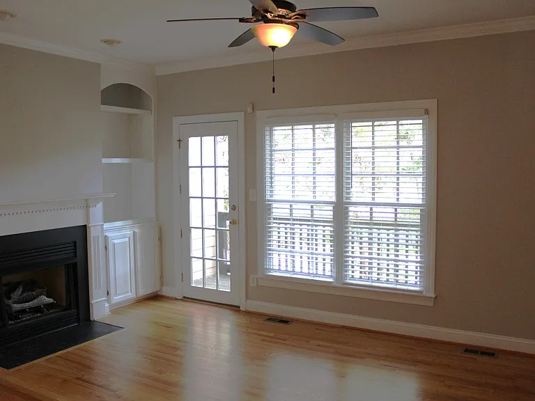 1345 Cameron View Ct — Photo 2