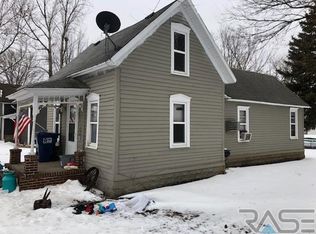 431 Dakota St, Centerville, SD 57014