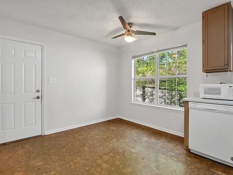 1940 Maymeadow Ln — Photo 13