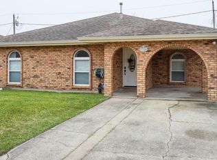 3740 Charles Dr, Chalmette, LA 70043