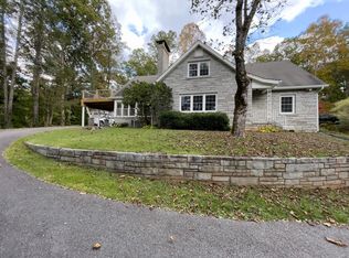 173 Mooreland Heights St, Murphy, NC 28906