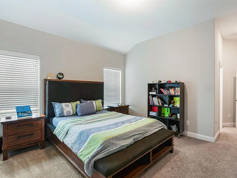 12818 Caterpillar Dr — Photo 27