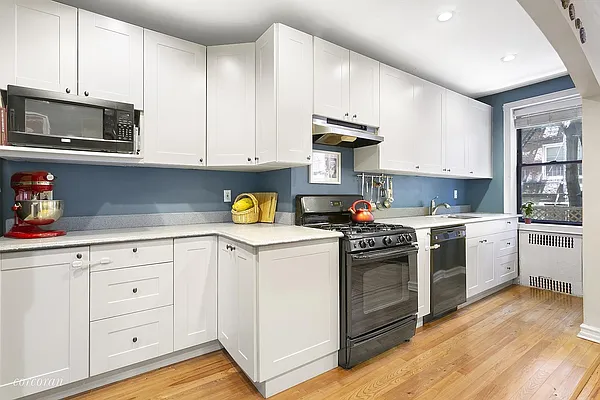 Sold by Corcoran | media 3