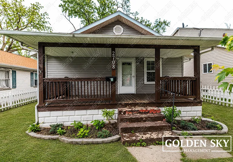 2708 S Mulberry St — Photo 1