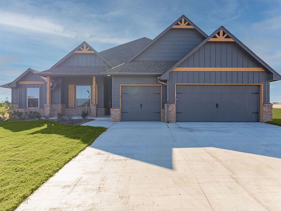 Homes by Taber Cornerstone Half Bath Floor Plan - 9324 NW 118th Terr - Nichols Creek