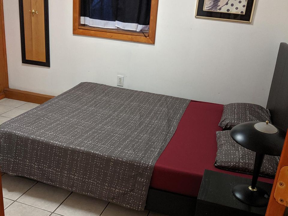2nd image of 484 Pavonia Ave