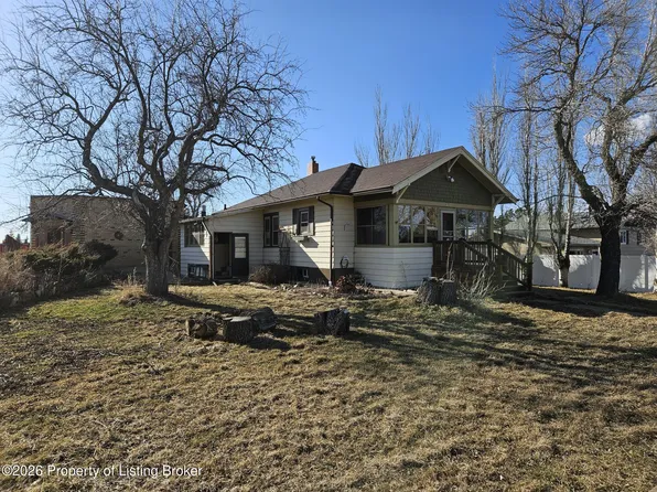 425 S Elk St, Hebron, ND 58638