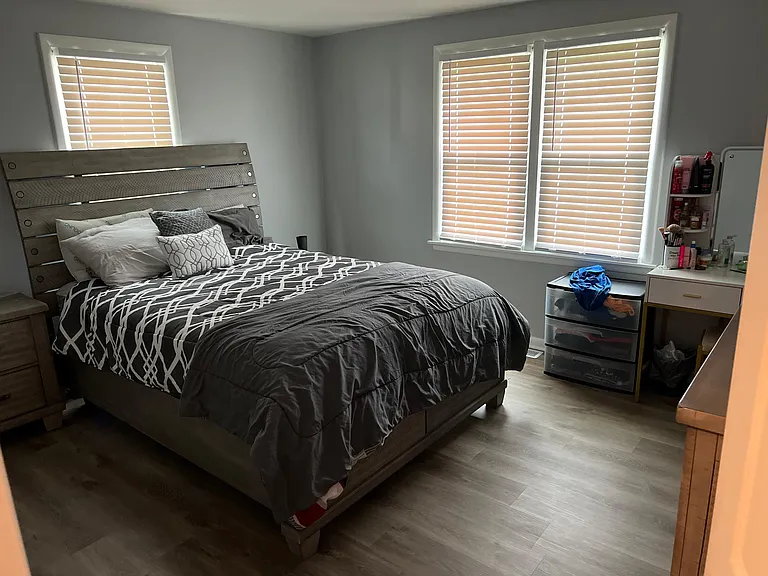 1625 Everett Ave — Photo 7
