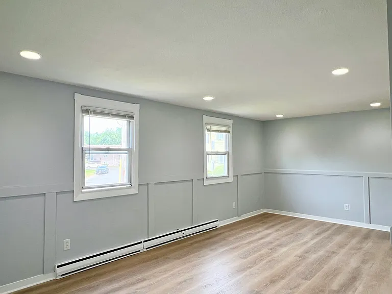 27 Elmwood Park #1 — Photo 1