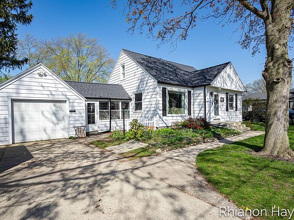 2nd image of 2251 Meurs Ct SW