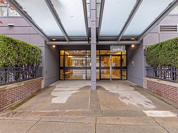 2nd image of 3438 Vanness Ave #205
