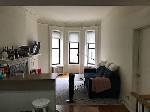 2nd image of 43 W 74th St APT 2D