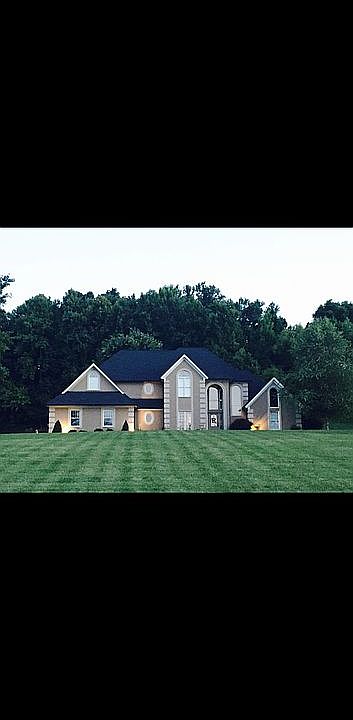 1st image of 140 Wellington Ln