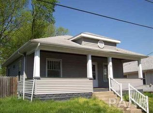 5 Hecker Ct, Pekin, IL 61554