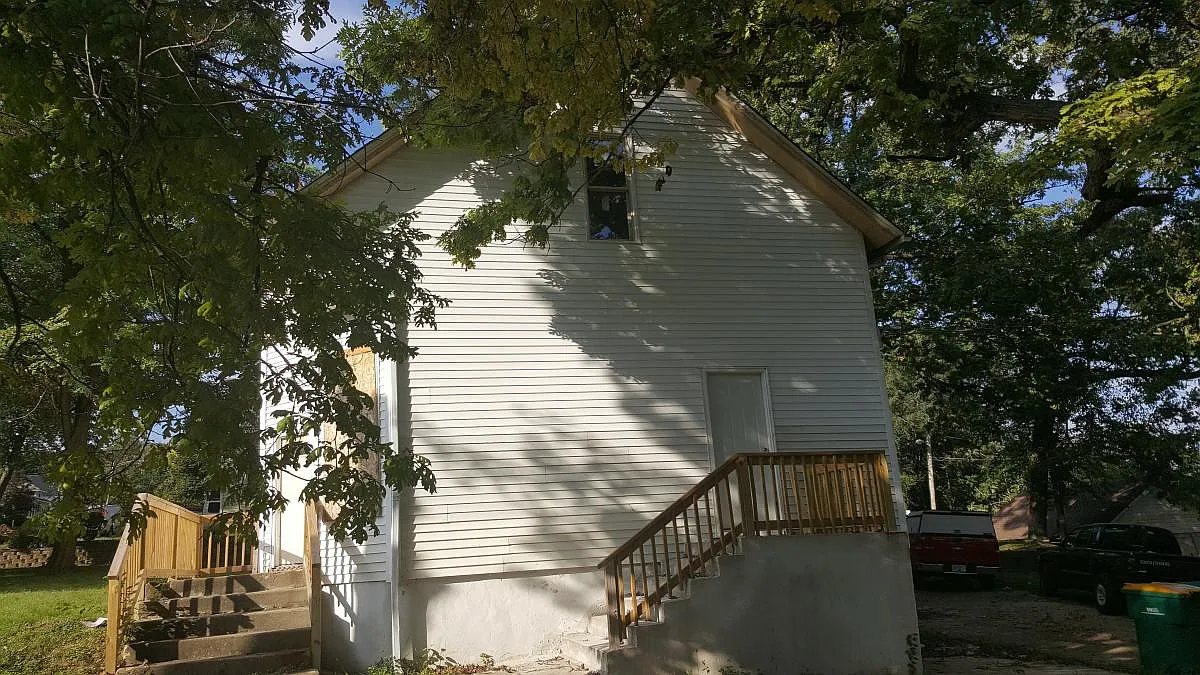 3 bed, 1500 sqft, $2,000 — Photo 2