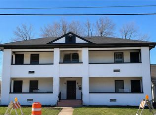 414 1/2 S Adams Ave #1, Freeport, IL 61032